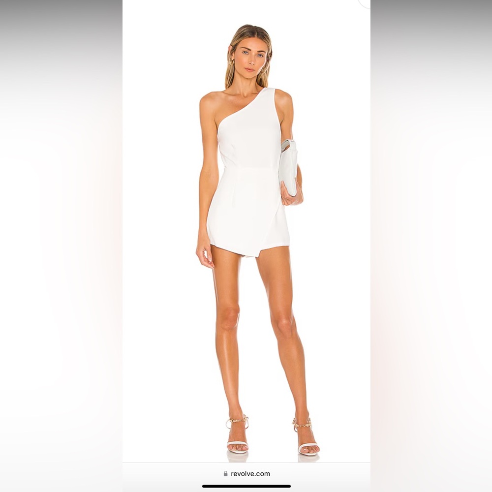 Superdown Alexa One Shoulder Romper white size S never worn!